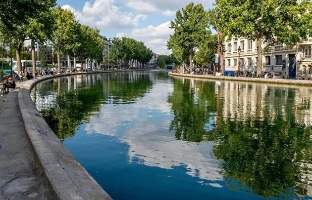 Private Apartment 2 Minutes From Zenith De Paris France